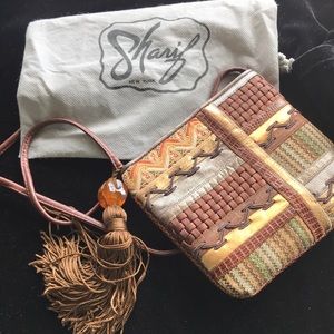 Beautiful leather Sharif crossbody bag with tassel